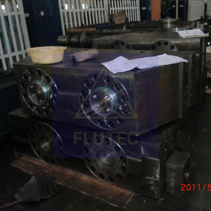 Flutec Custom Made Hydraulic Block Cylinder για χάλυβα 1